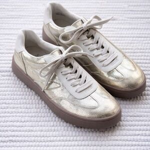 Dolce Vita Voyage Gold Metallic Sneakers Lace Up Casual Trend WMS 8